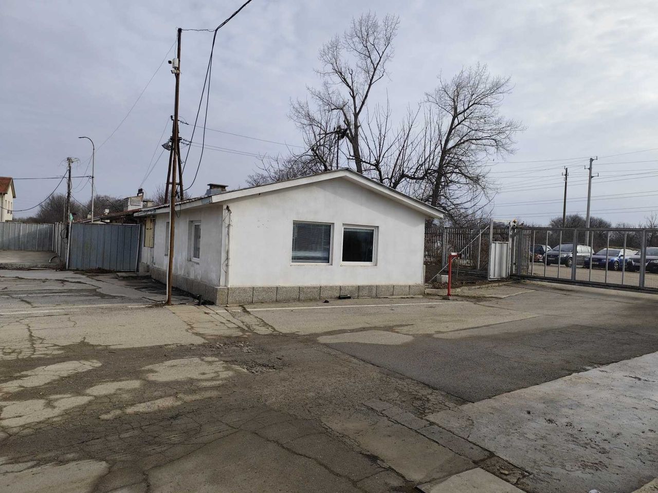 Дава се под наем Склад в София, 7-ми 11-ти километър - 300 кв.м за 1500 € - Снимка #7