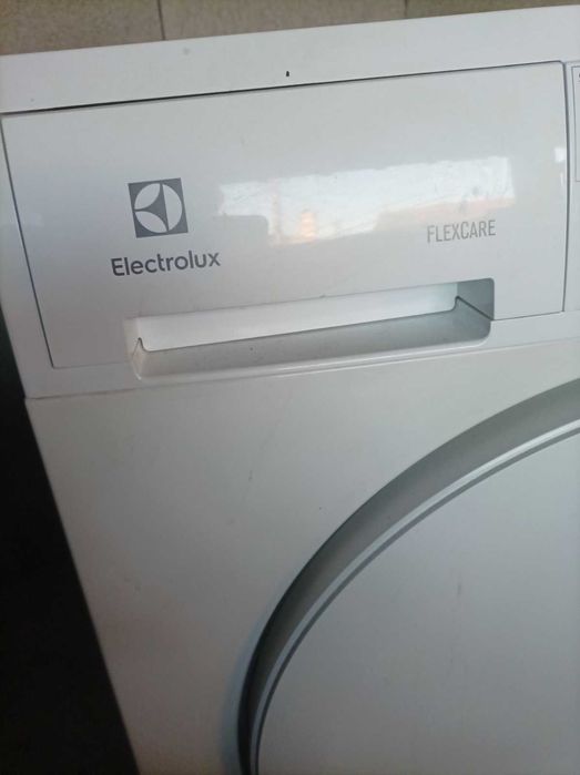 Сушилня в топ състояние обслужена и профилактирана, Гаранция 6 месеца.