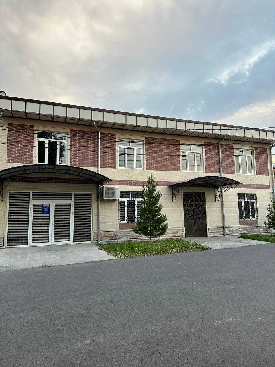 Продается готовый офис для бизнеса. Яшнабад р-н Тузел. 6 соток 2 этаж