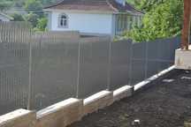 Construim garduri din tabla cutata, plasa bordurata,sipca metalica