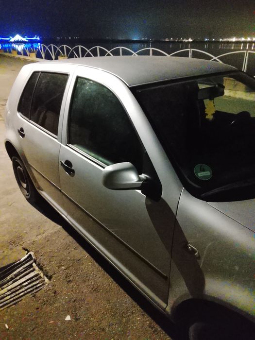 Vând golf 4 acte valabile