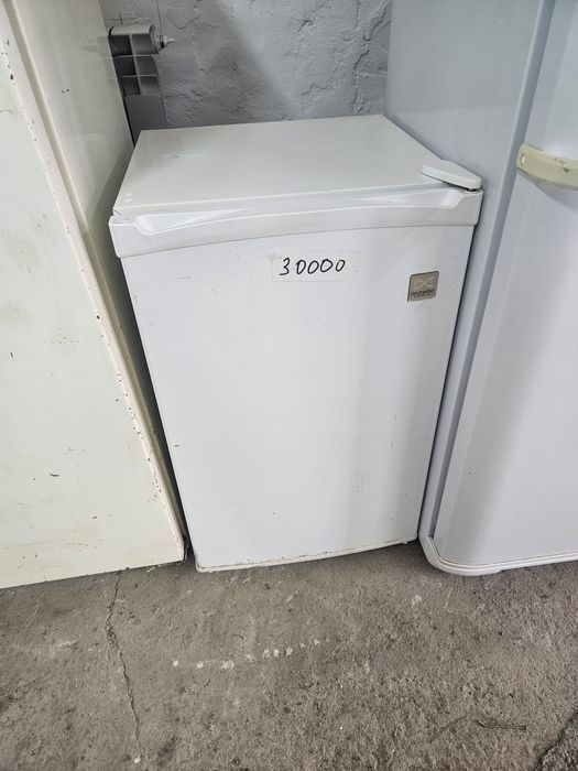 Продам офисный холодильник