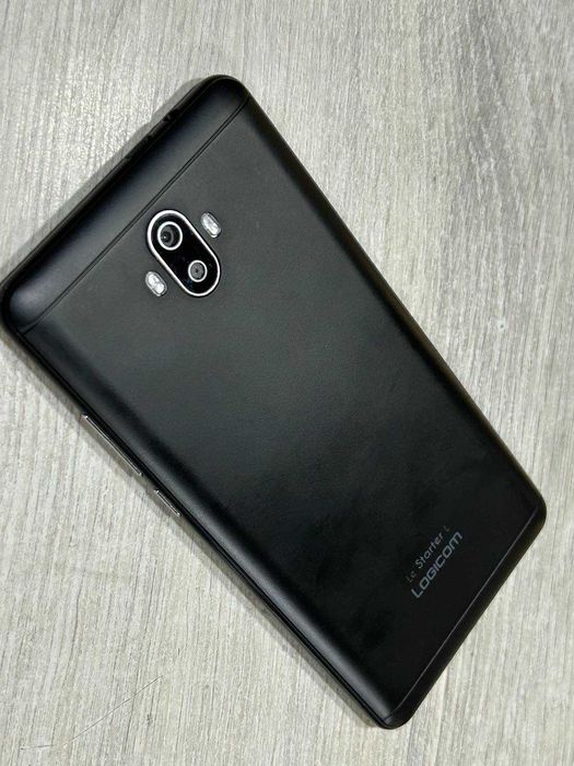 Смартфон LoGicom Le Starter L  8GB 1 RAM