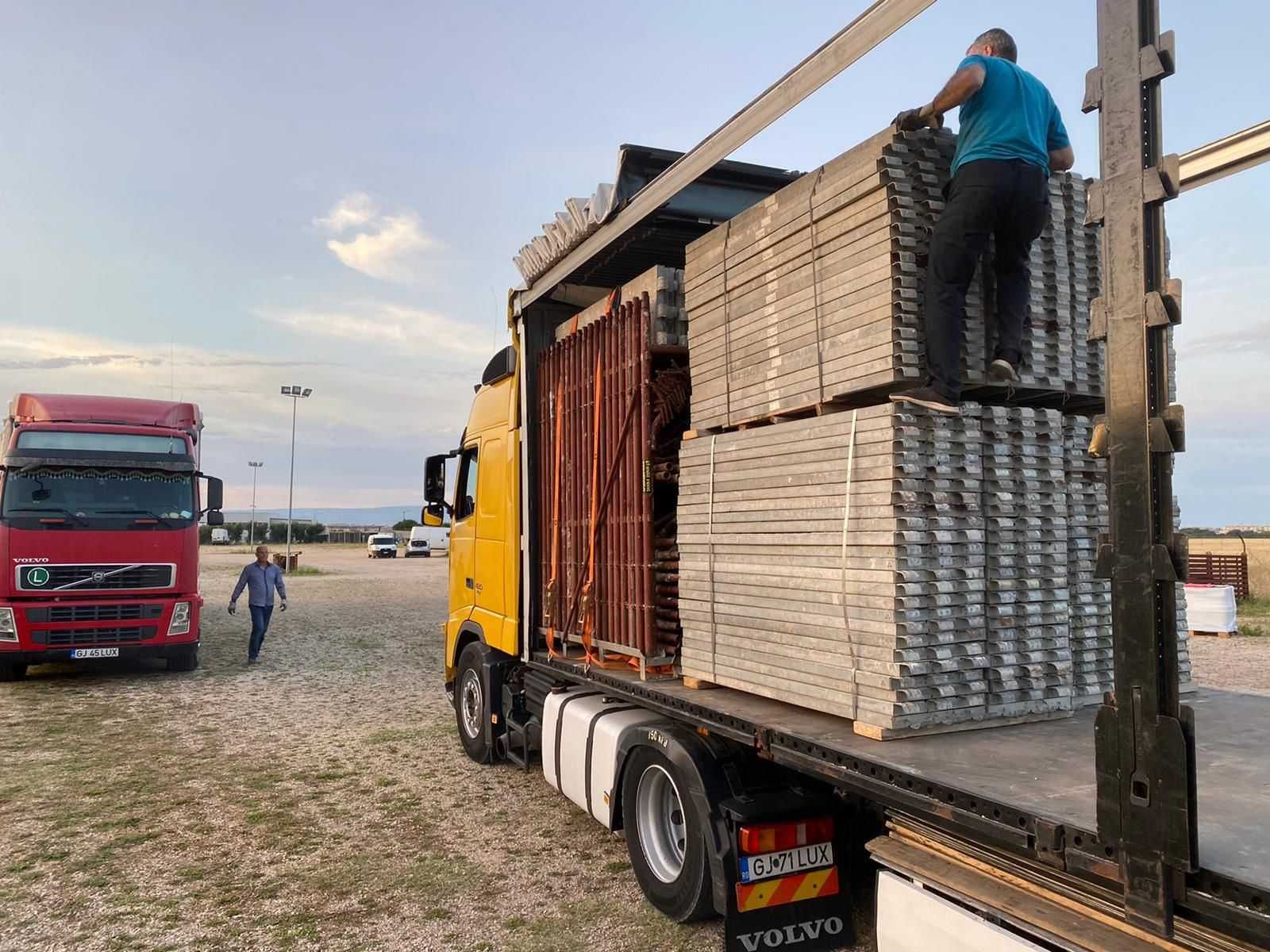 Schela metalica pentru fatada