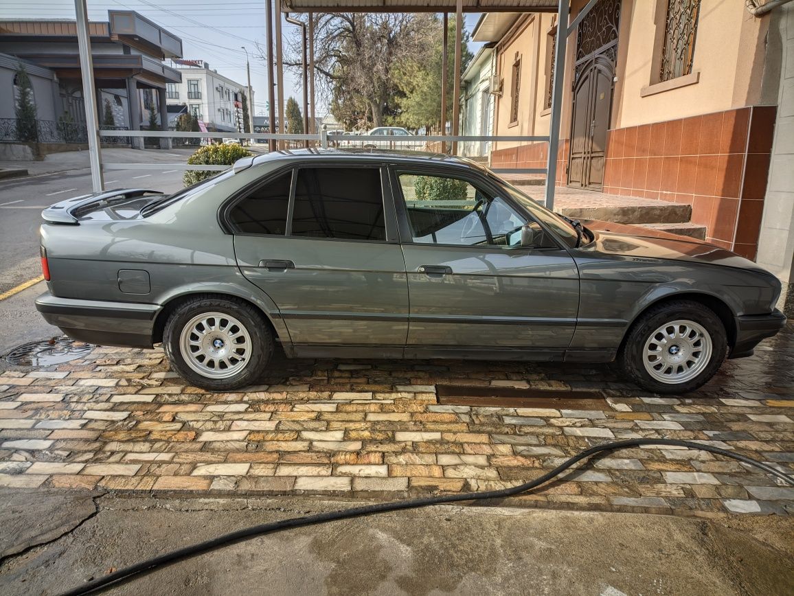 Продаю свою BMW e34