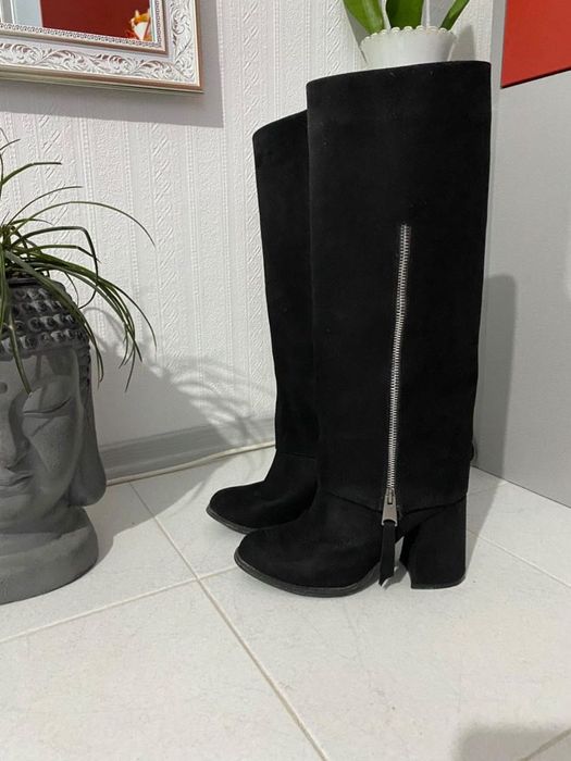 Ботуши на висок ток