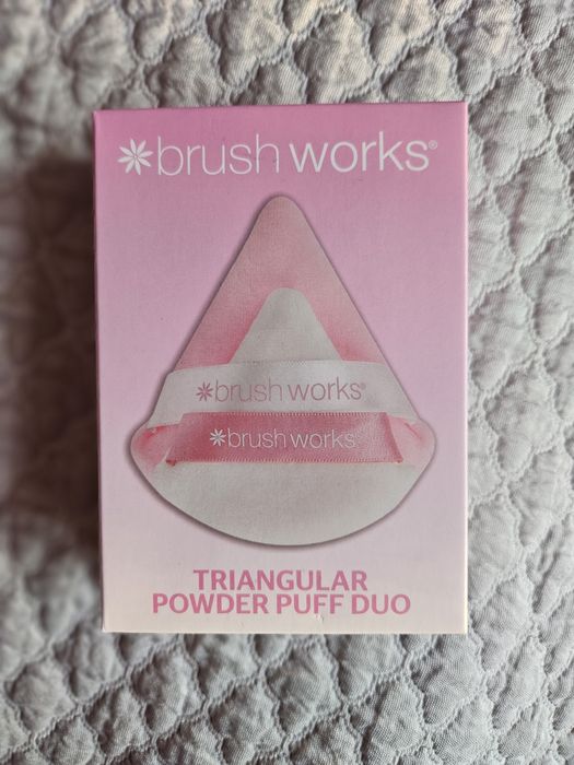 Грим очна линия, сенки, гъба