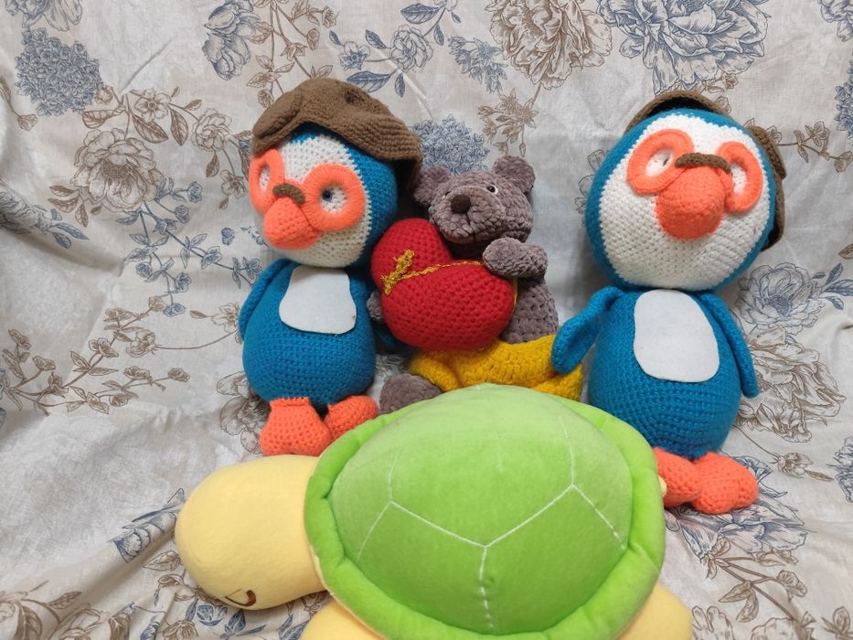 Игрушки,вязанные