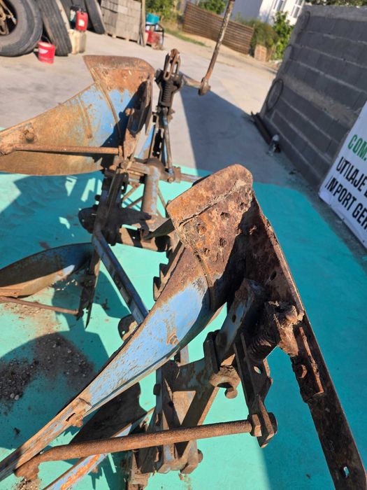 Plug Lemken Rubin 27/55  reversibil cu  2 brazde