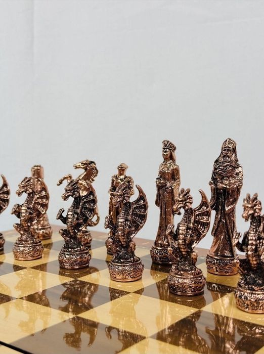 SHAXMAT 
6680A
39×39×7sm
SKIDKA:40$
Made in china

Настольная игра Roy