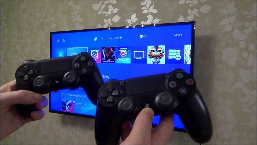 Playstation 4! 2 Manete! Impecabil!