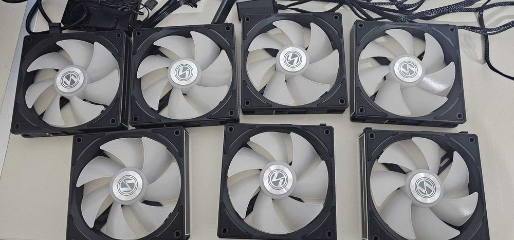 Lian Li Uni Fan AL 120 mm