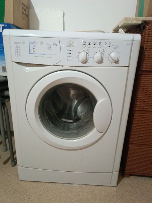 Продам стиральную машину