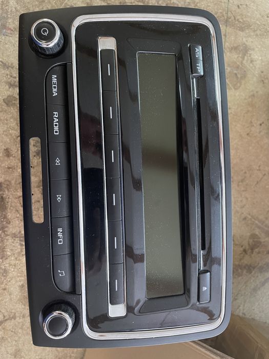Vind CD Skoda Superb 2