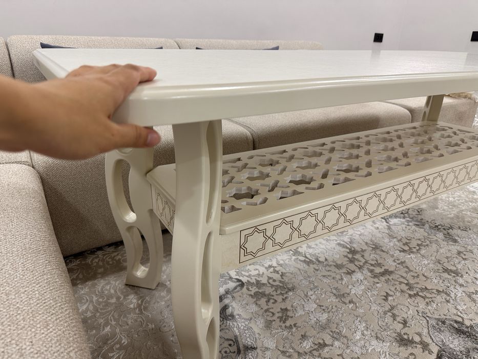 Стол обеденный новый использовался пару месяцев