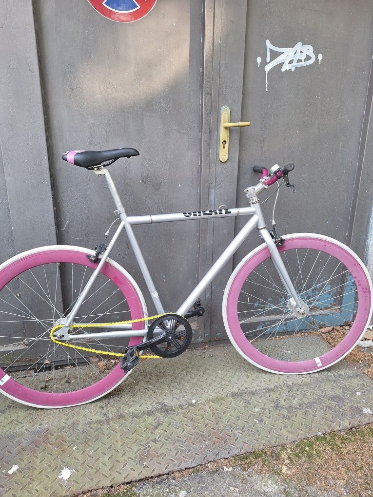 Велосипед шосеен градски single  speed
