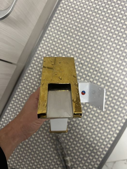 Светещ Смесител за баня/мивка, фонтан