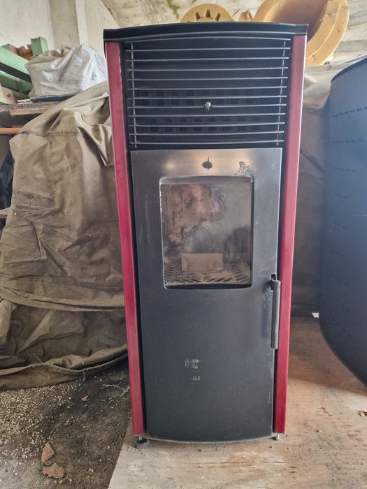 Пелетна вентилаторна печка Burnit 8 kw