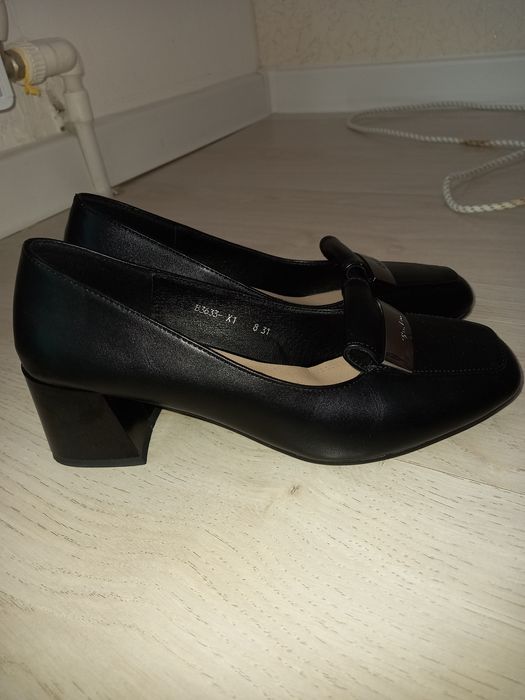 Туфли женские в отличном состоянии,,1раз одета