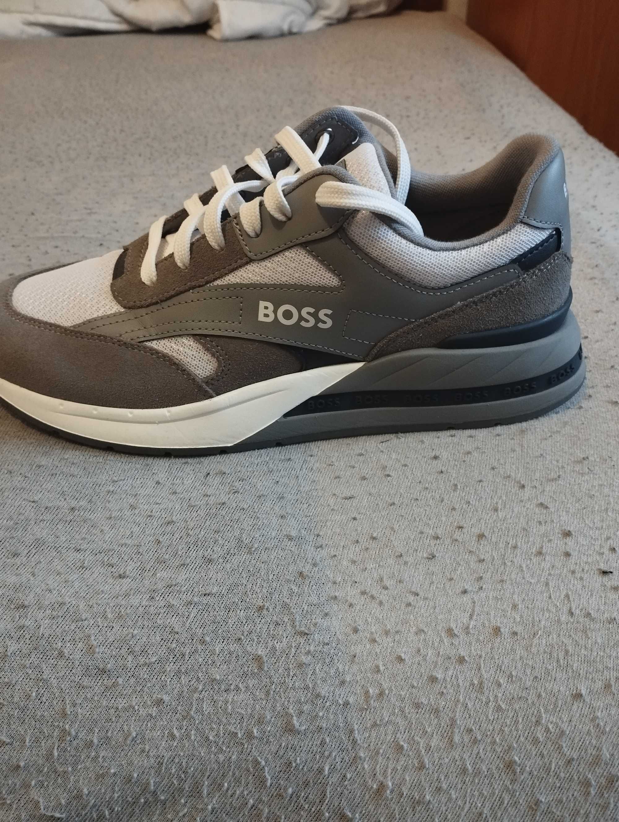 Vand adidasi Boss 40 fit 41