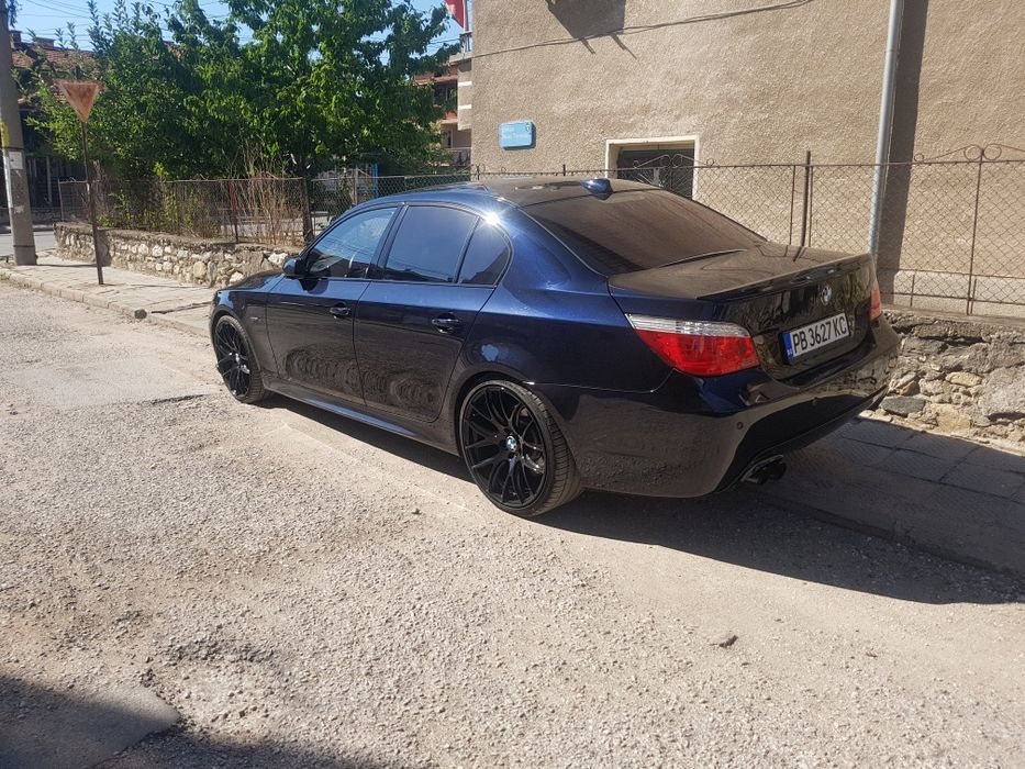 Продавам БМВ 550и Е60