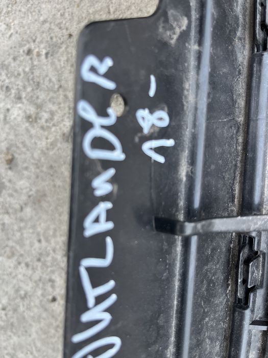 Решетка Mitsubishi Outlander 18-