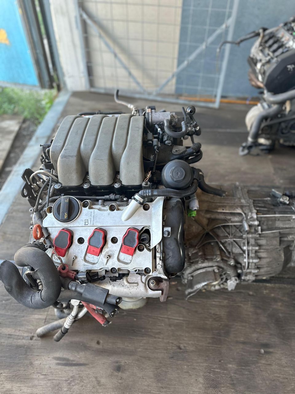 Привозной двигатель AUK BKH 3.2FSI на Ауди А6С6