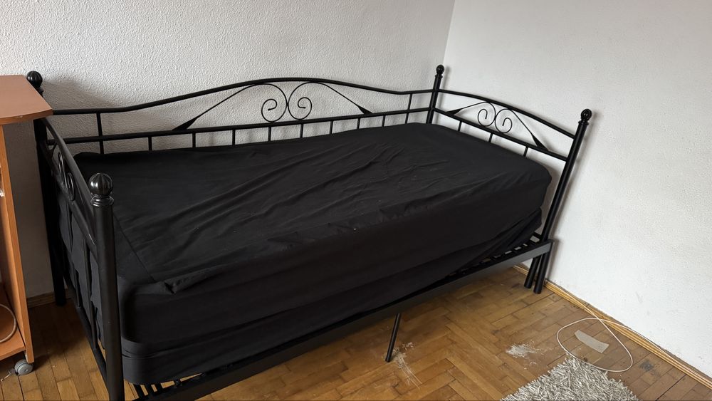 Pat din fier 180x200 cu 2saltele