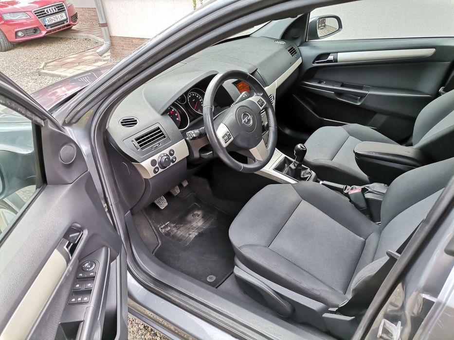 Opel Astra H Facelift 1.6 benzina euro 4 an 2007 Climatronic Tempomat