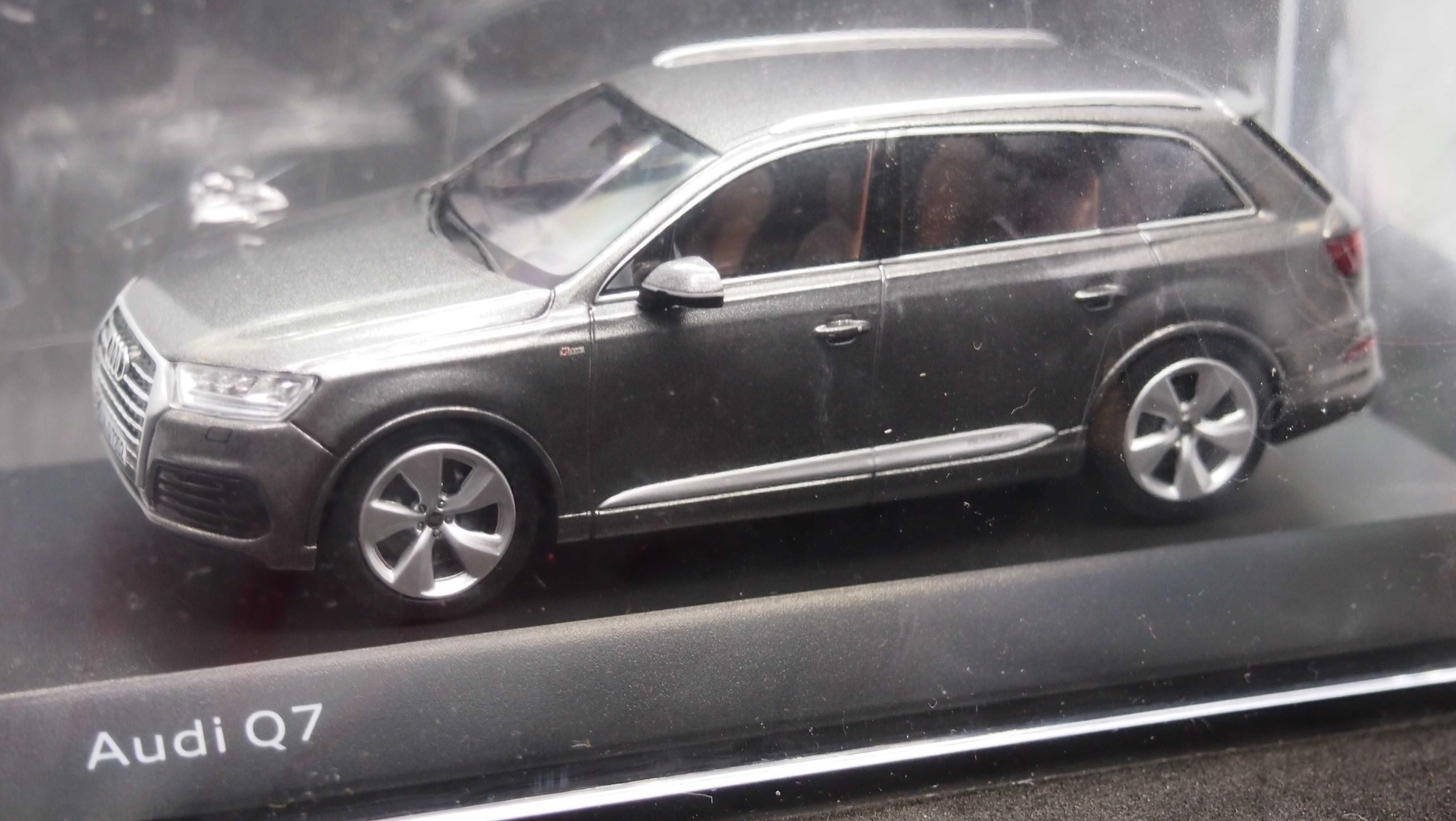 Machete Macheta Audi Q7 Spark 1:43