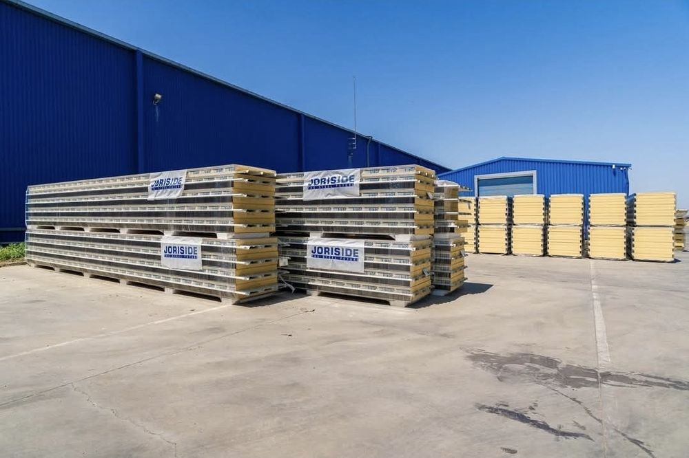 Vand structura metalica din stoc 6x20x3m