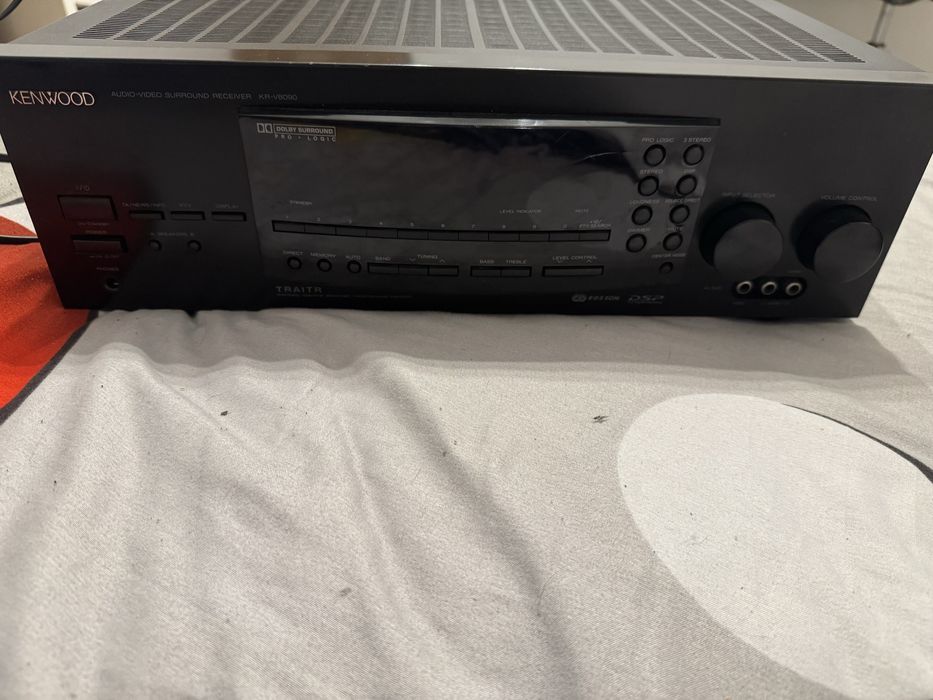 Amplificator kenwood KR-V8090 pret fix
