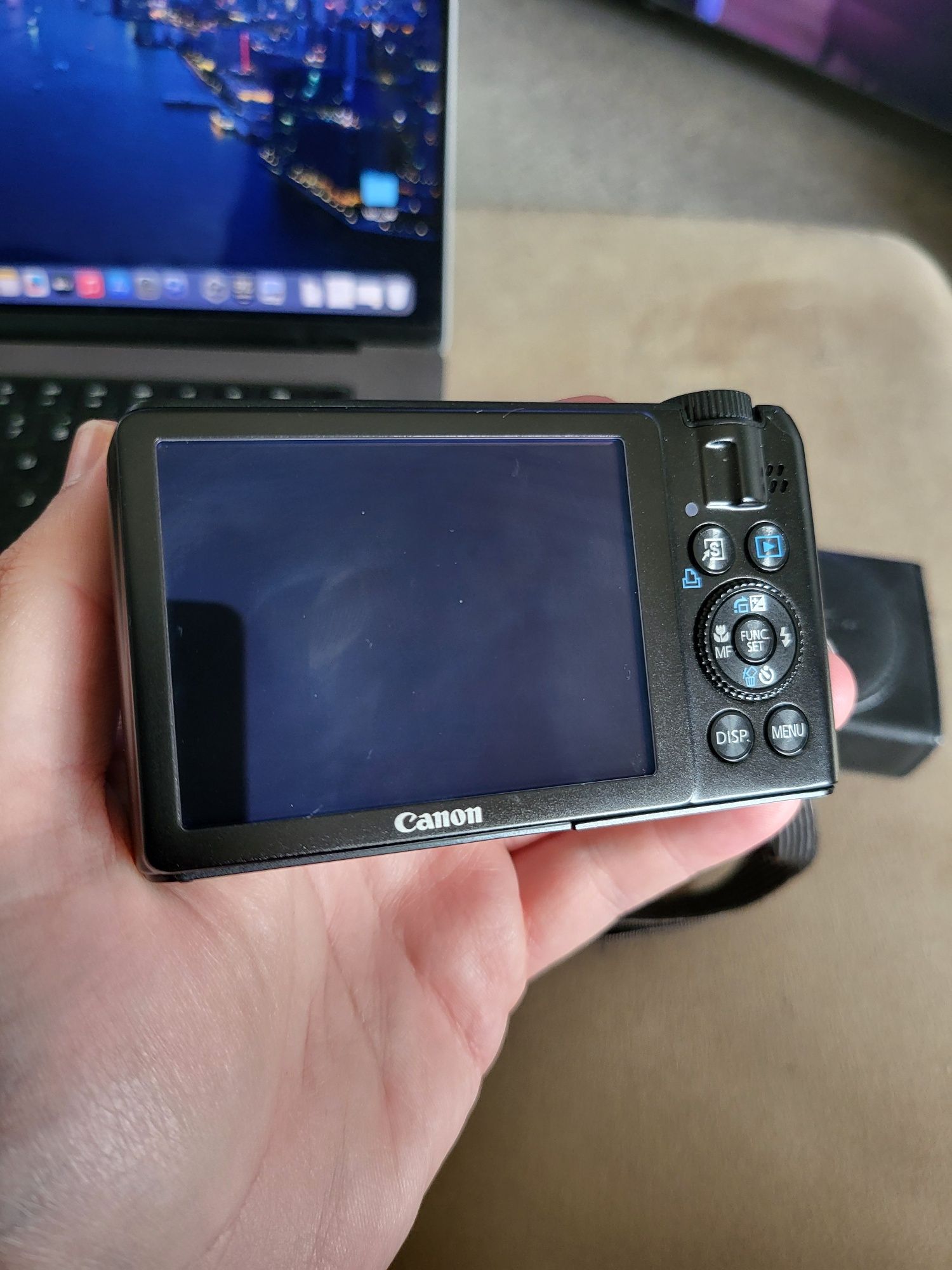 Canon PowerShot S90 перфектен