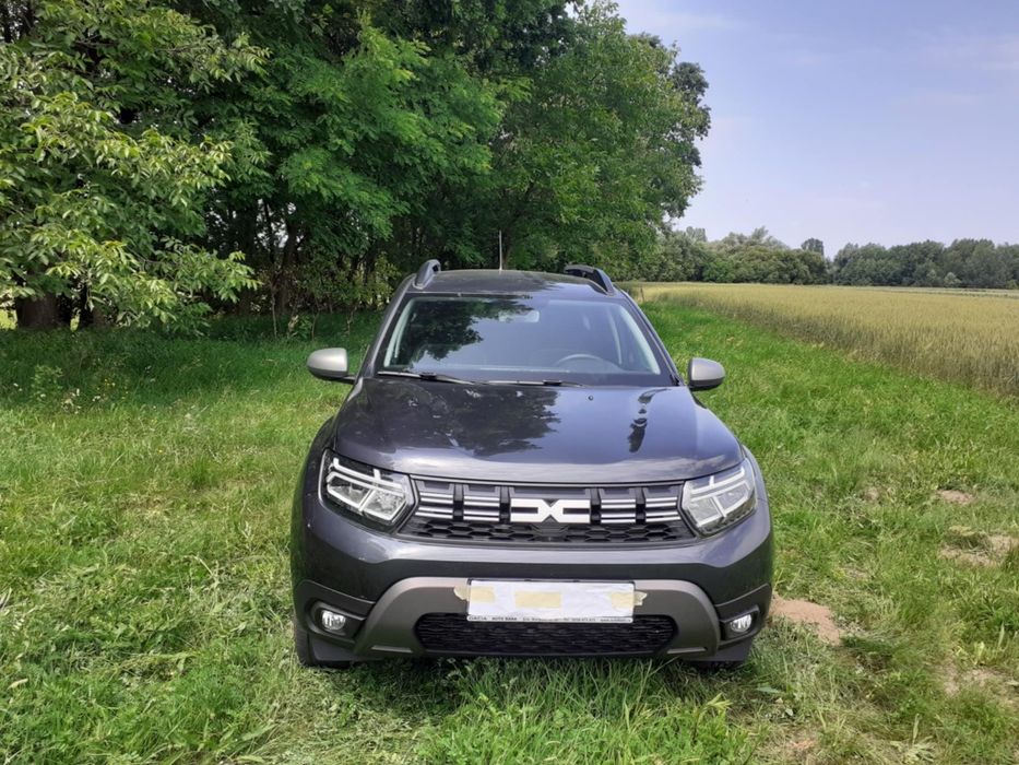 Dacia Duster de Garaj  cu 5000 Km unic proprietar !!