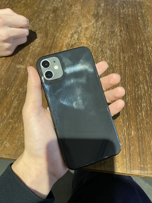 Iphone 11 , в неплохом состоянии, торг есть