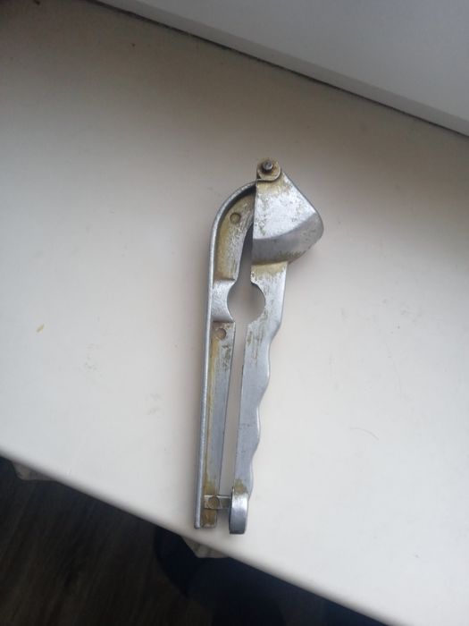 Чеснокодавка советская