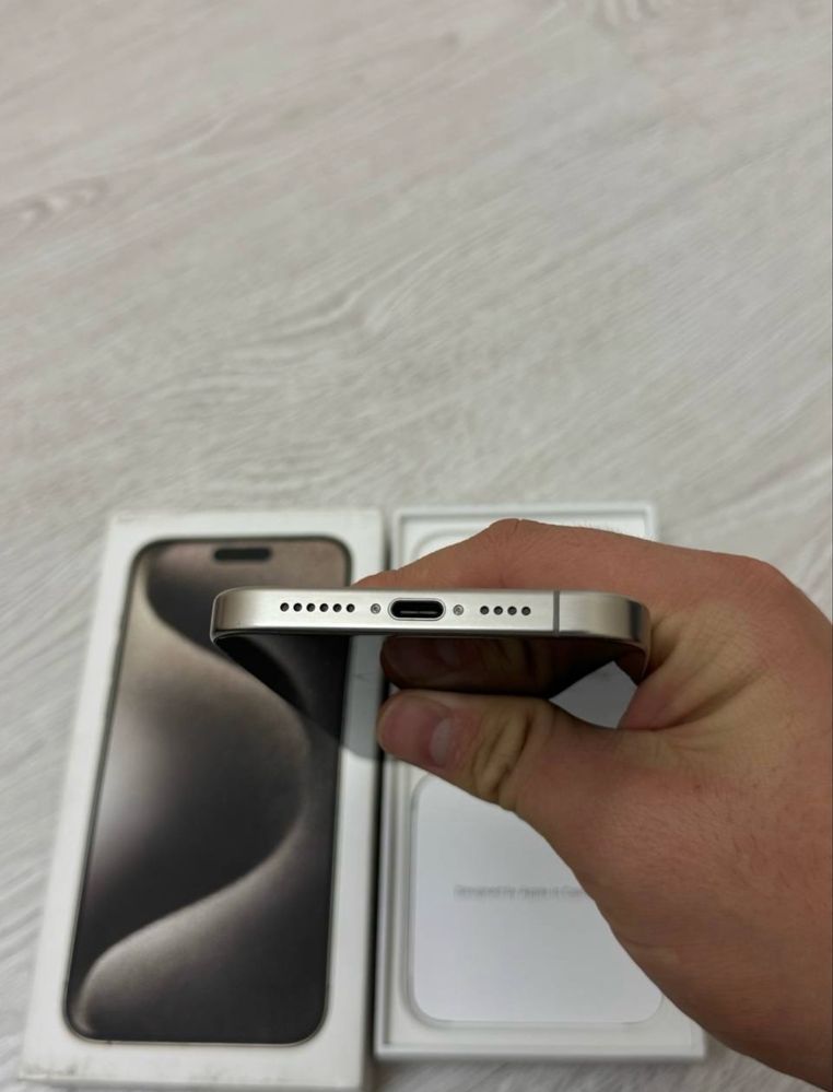 Iphon 15 pro max.