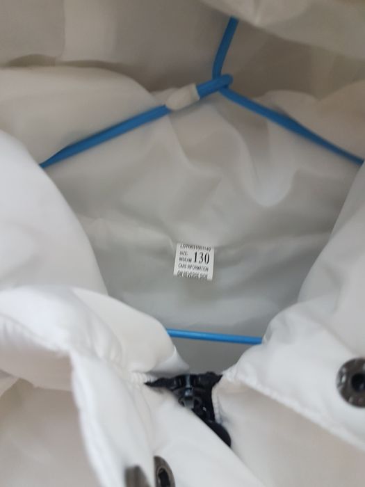 Детско яке с пухена качулка