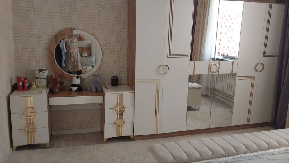 Спальный гарнитур