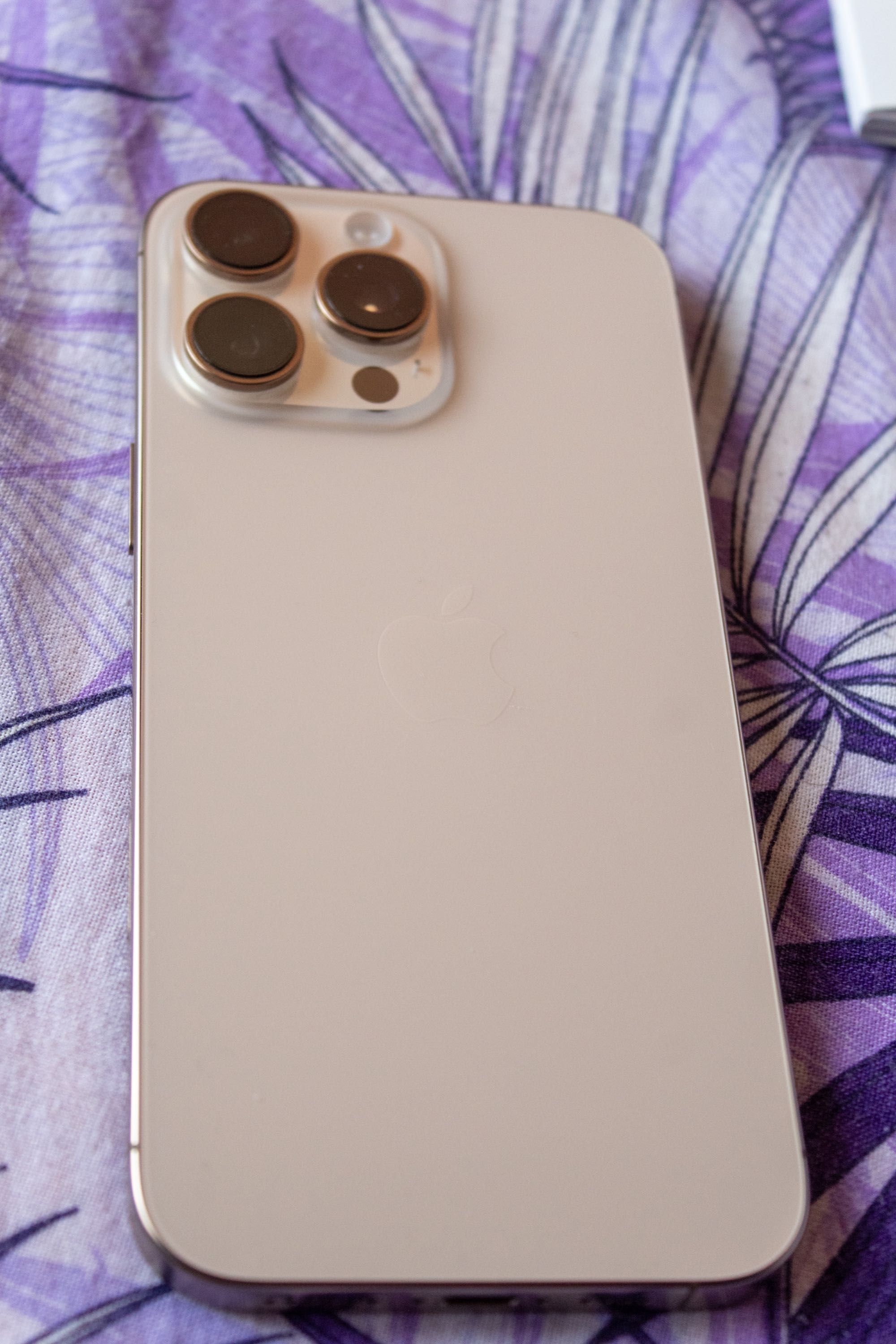 Iphone 16 pro max KATO НОВ гаранция 2г