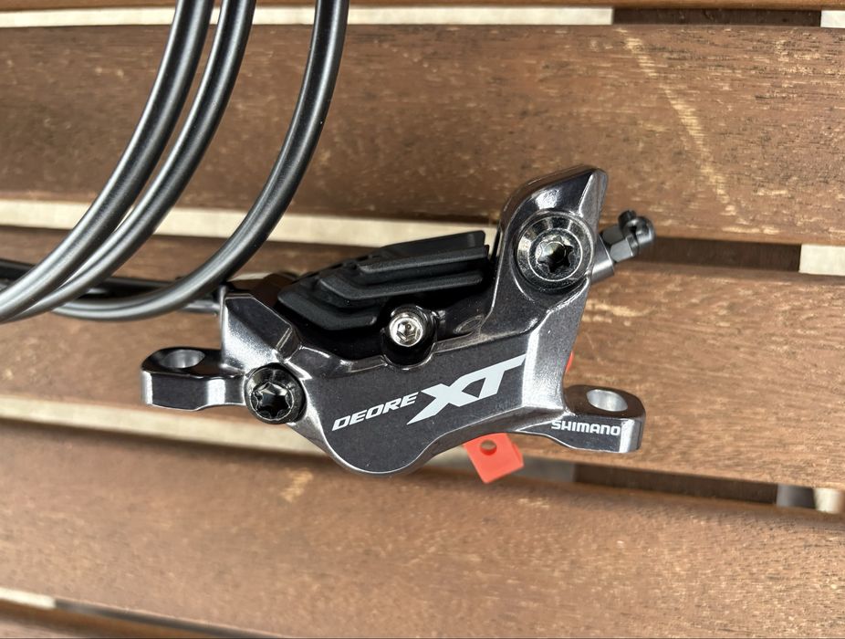 Shimano Deore XT BR-M8120 нови спирачки