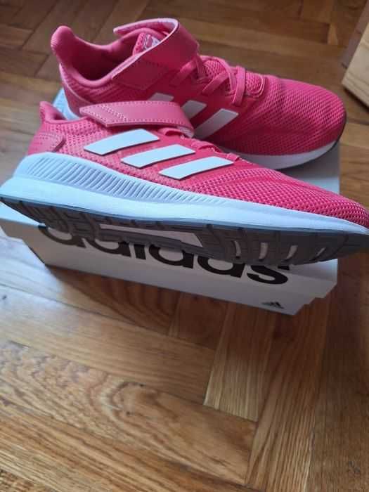 Обувки, боти, маратонки Adidas,  New Balance, H&M  = 34 и 35 номер