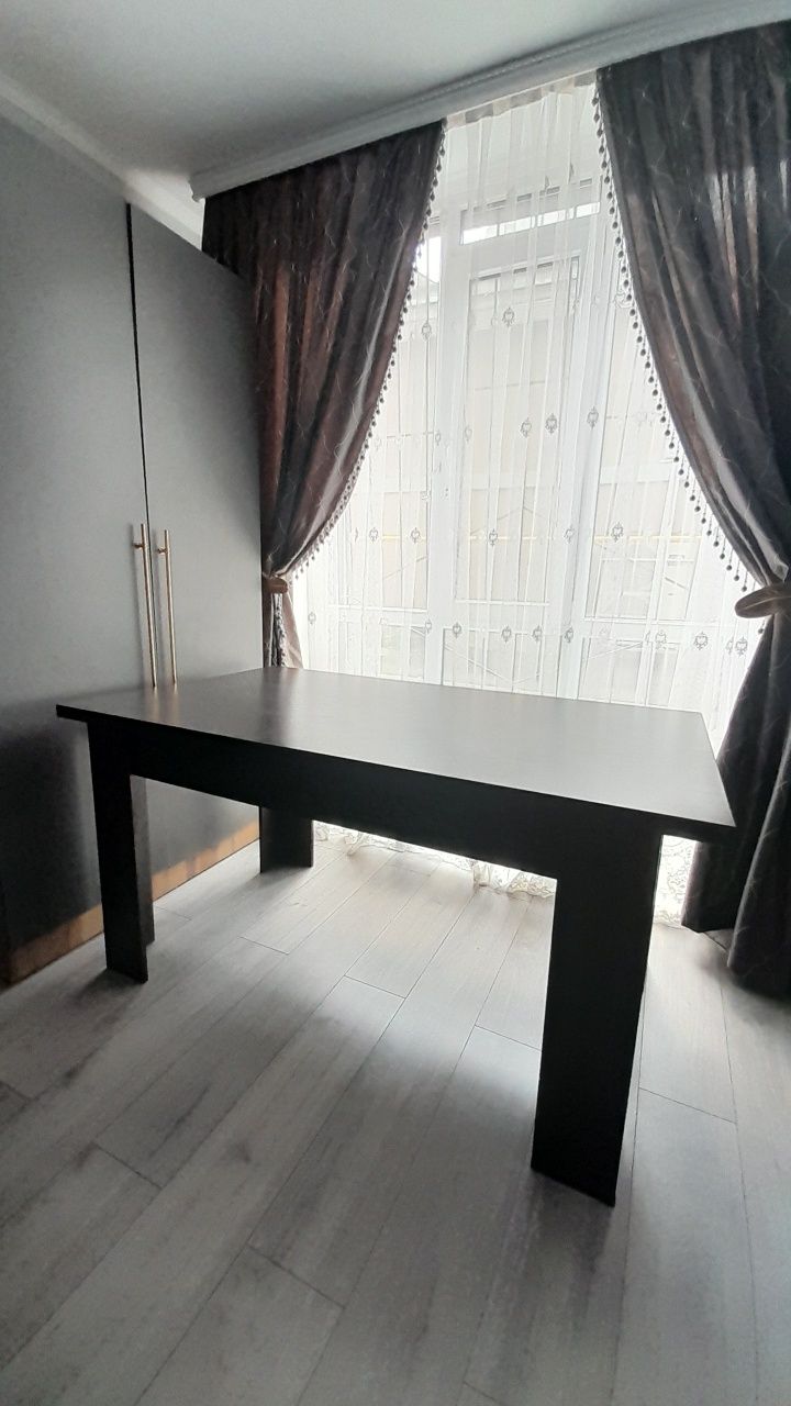 Столы деревянные