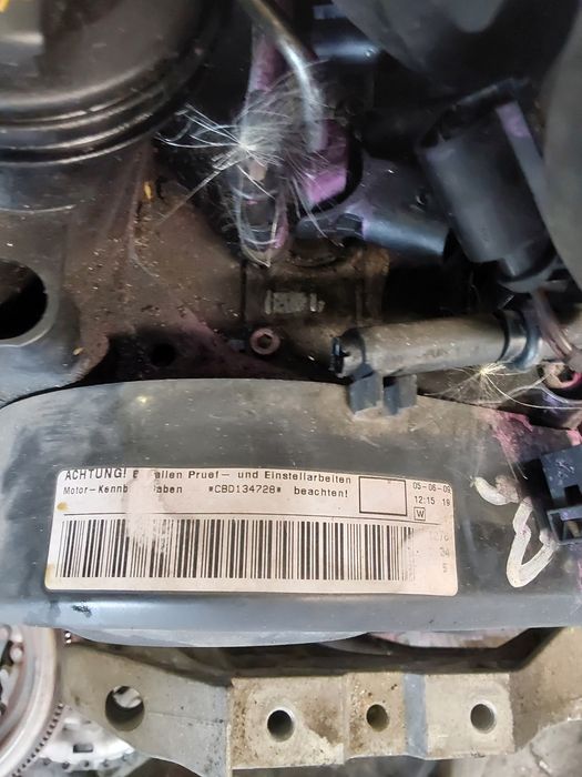 Motor complet fara anexe VW Passat B6 2.0 TDI an 2005 cod motor CBD