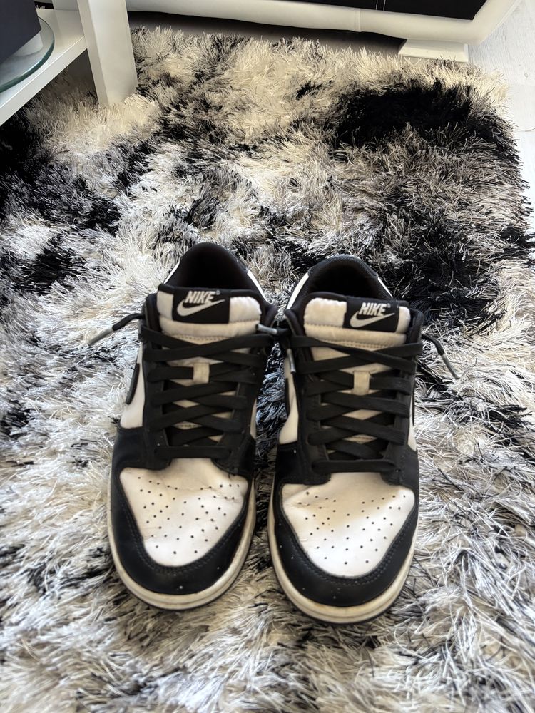 Nike Panda Dunk Low