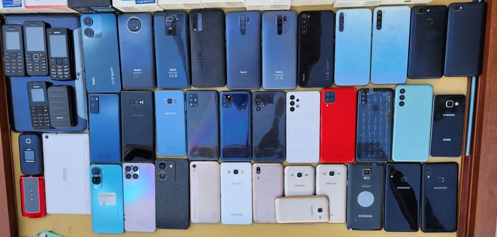 Redmi Samsung telefonlar sotiladi