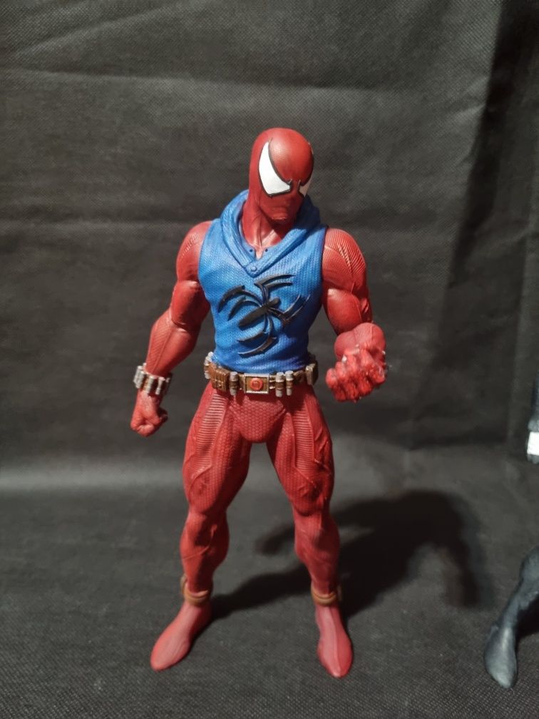 Figurine Marvel și DC printate 3D