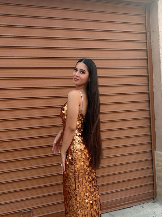 Официална рокля с пайети