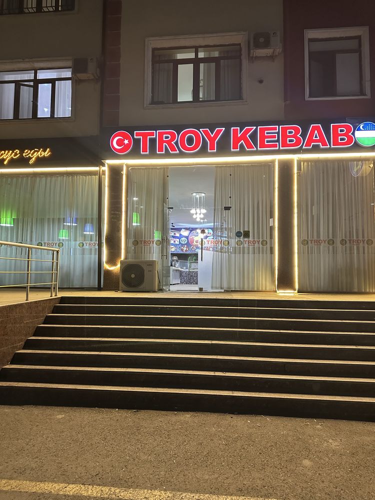 Сдается нежилое помещение на Махтумкули. Оборудовано под кафе