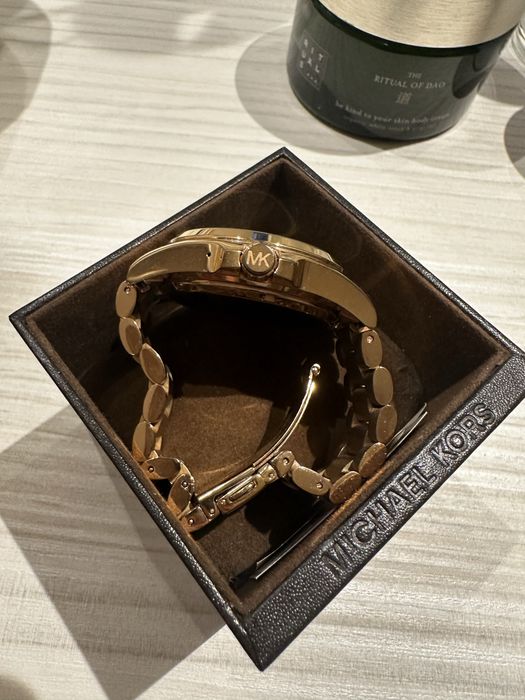 Смарт часовник на Michael Kors